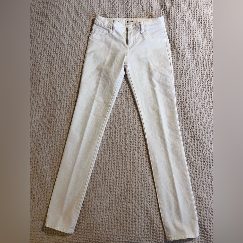 DL1961 White Denim Skinny Leg Low-Rise Jean